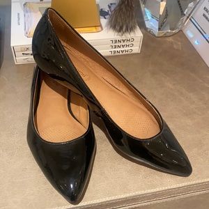 Patent black flats brazilian flats